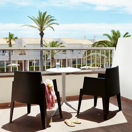 Globales Delfines מלון