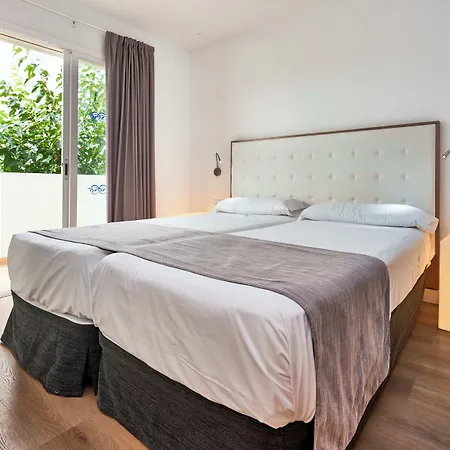 Globales Delfines מלון 4*