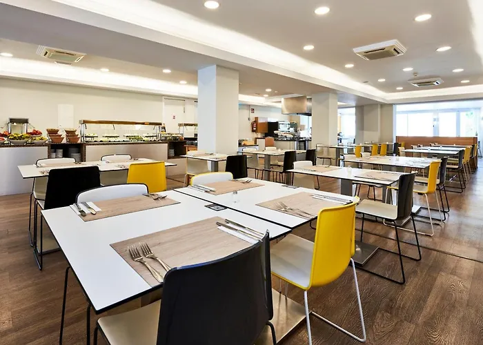 Hotel Globales Delfines Cala'N Blanes (Menorca)