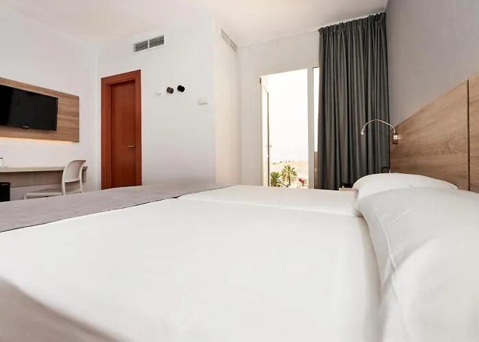 Hotel Globales Delfines 4*