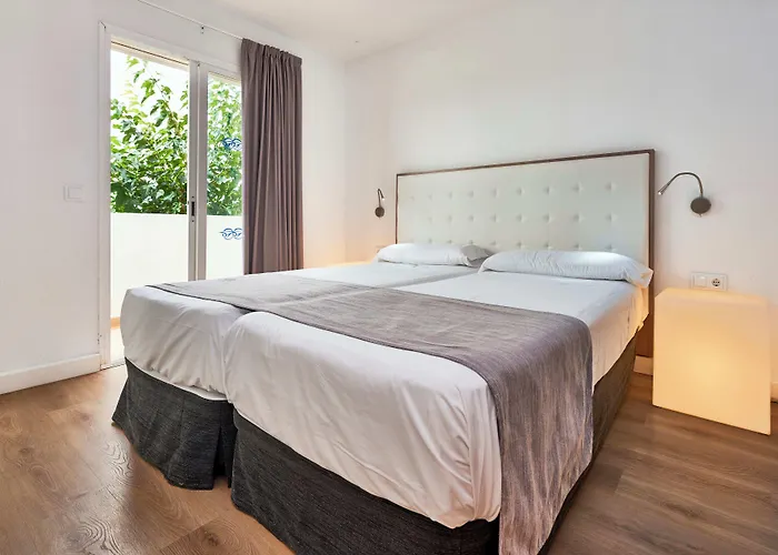 Globales Delfines Ξενοδοχείο 4*